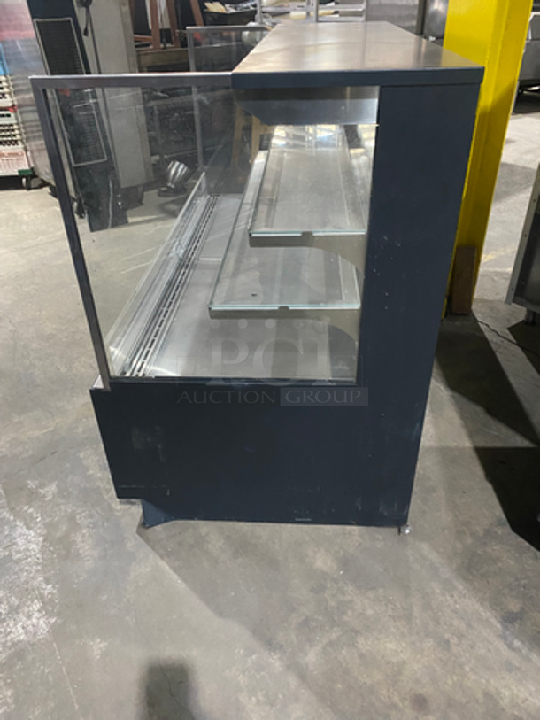 Structural Concepts Commercial Refrigerated Grab-N-Go Case Merchandiser! With Shelves! Model: NR6047RSSV SN: 1178084DV330784 120V 60HZ 1 Phase - Image 3 of 11