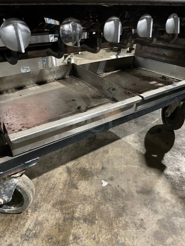 Bakers {ride Stainless Steel Commercial Natural Gas Powered Char Broiler Grill! On Commercial Casters! - Image 8 of 9
