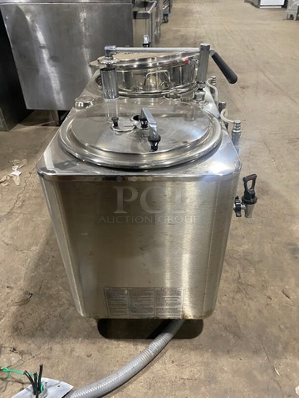 American Metal Ware! All Stainless Steel! Dual Coffee Brewer! With Hot Water Line! On Legs! Model 8103E Serial 106166! 120/208V 1 Phase! - Image 4 of 11