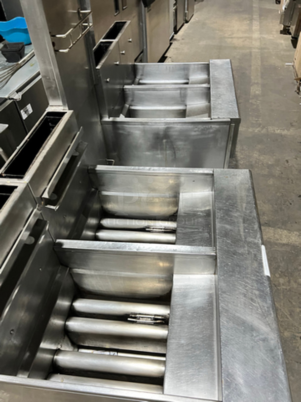 FAB! Pitco Frialator Commercial Natural Gas Powered 4 Bay Deep Fat Fryer! With Middle Fryer Basket Rack! With Oil Filter System! All Stainless Steel! On Casters! Model: SGH50  - Image 5 of 11