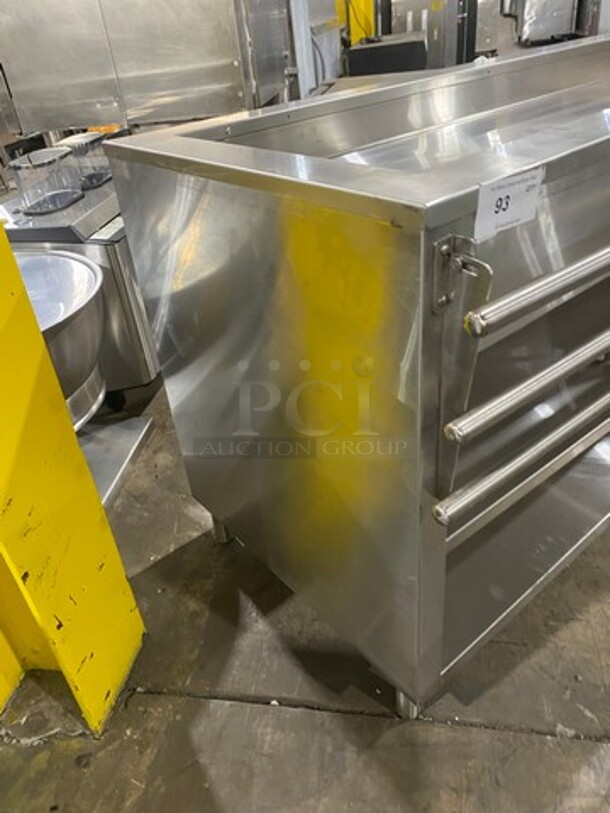 OUT OF THE BOX! NEVER USED! Bayonne Commerical 5 Bay Cold Pan/Cold Food Buffet Counter! With Folding Serving Counter! With 2 Shelf Storage Underneath! All Stainless Steel! On Legs! Model: CPM-72 SN: 7195 120V 60HZ 1 Phase - Image 2 of 8