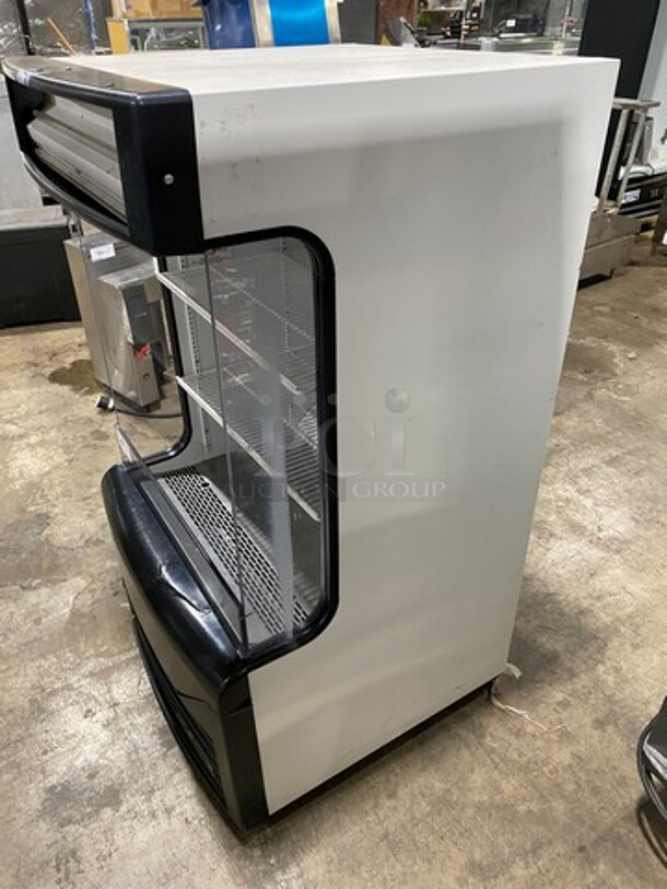 True Commercial Refrigerated Open Grab-N-Go Display Case! Model: TAC14GSLD SN: 8431303! 115V 60HZ 1 Phase! - Image 2 of 10