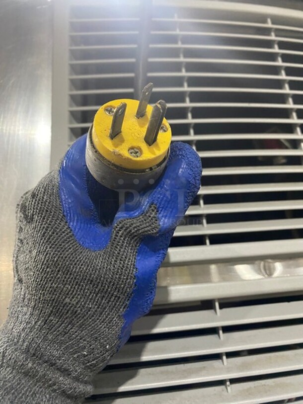 WOW! LATE MODEL! Scotsman Prodigy Stainless Steel AIR COOLED 1500LBS Ice Machine! On Like New Scotsman Ice Bin! On Legs! MODEL C1448SA-32 SN: 170313200110192 208/230V 1PH! Working When Removed! - Image 9 of 11