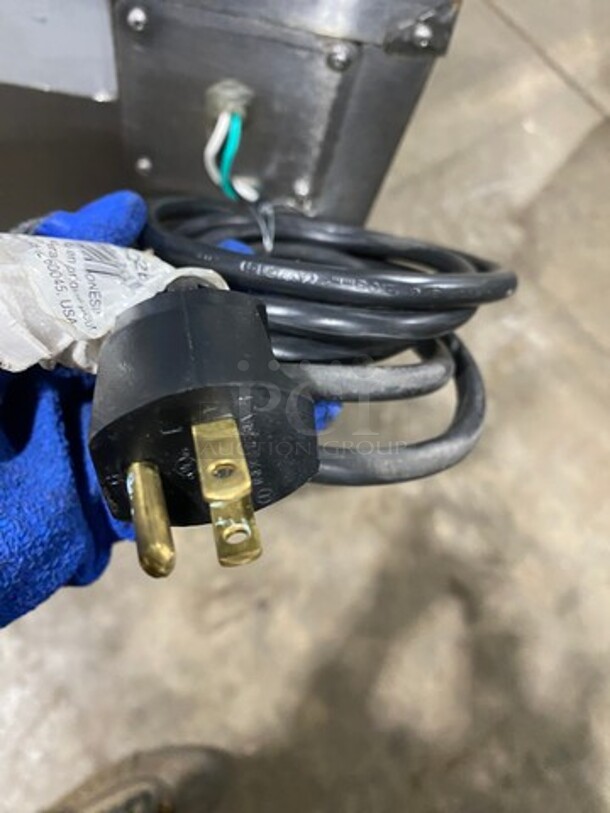 FWE Commercial 2 Door Food Warming/Holding Cabinet! All Stainless Steel! On Casters! Model: HLC16CHP SN: 154541504 120V - Image 10 of 10