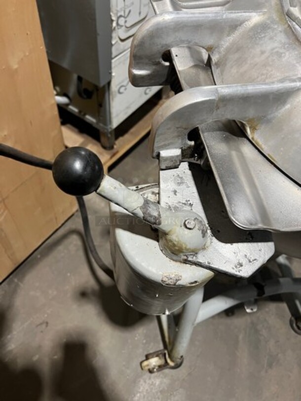 Hobart Commercial Heavy Duty VCM Vertical Cutter/Mixer/Mincer! All Stainless Steel! Model: VCM40 240V 60HZ 3 Phase - Image 6 of 9