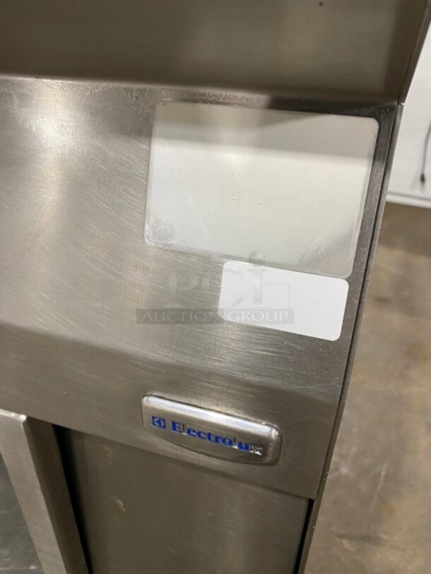 Electrolux Natural Gas Powered All Stainless Steel Plancha Flat Grill! ERMA Edition! Built On Stainless Steel Stand! On Legs! - Image 7 of 9