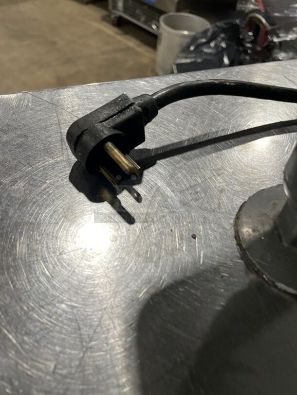 Koolaire Commercial Under The Counter Ice Making Machine! All Stainless Steel! Model KD0170A Serial 310353873! 115V 1Phase! On Legs! - Image 8 of 8