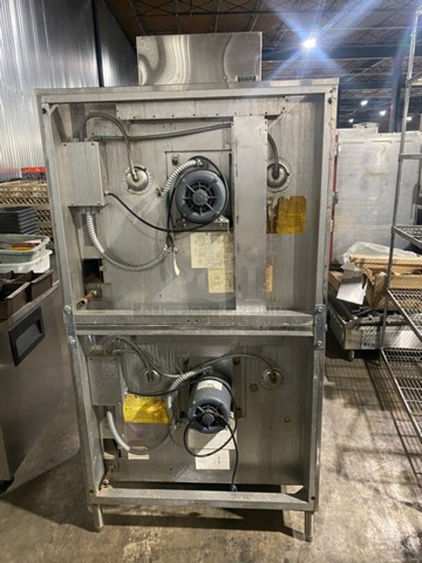 BEAUTIFUL! Blodgett Commercial Double Deck Natural Gas-Powered Full-Size Convection Ovens! With View Through Doors! With Metal Oven Racks! With Thermostatic Controls! On Legs! 2 X Your Bid Makes One Unit! - Image 3 of 11