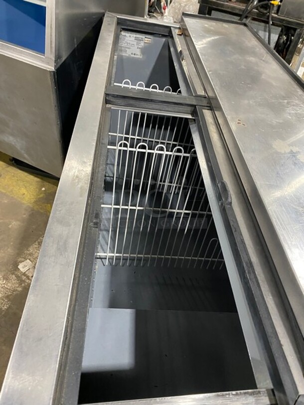 True Commercial 2 Door Beer Bottle Cooler! With Stainless Steel Top! Model: TD6524 SN: 4660160 115V 60HZ 1 Phase - Image 5 of 8