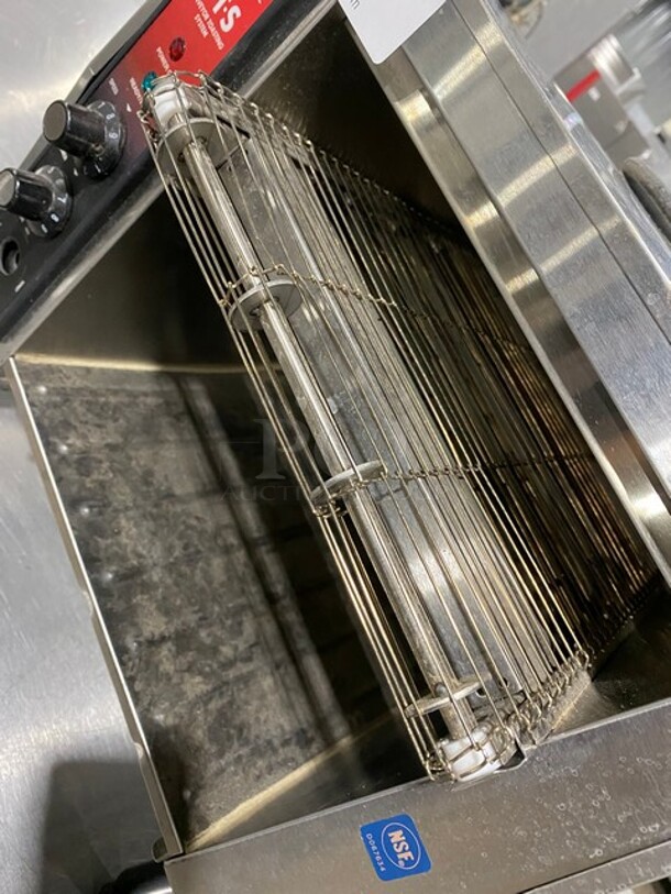 Waring Commercial Countertop Conveyor Toaster Oven! All Stainless Steel! On Legs! Model: CTS1000B 120V 60HZ 1 Phase - Image 6 of 8