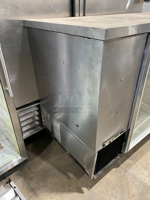 True Commercial 3 Door Back Bar Cooler! With View Through Doors! Poly Coated Racks! Model: TBB4G SN: 1204071 115V 60HZ 1 Phase - Image 2 of 9