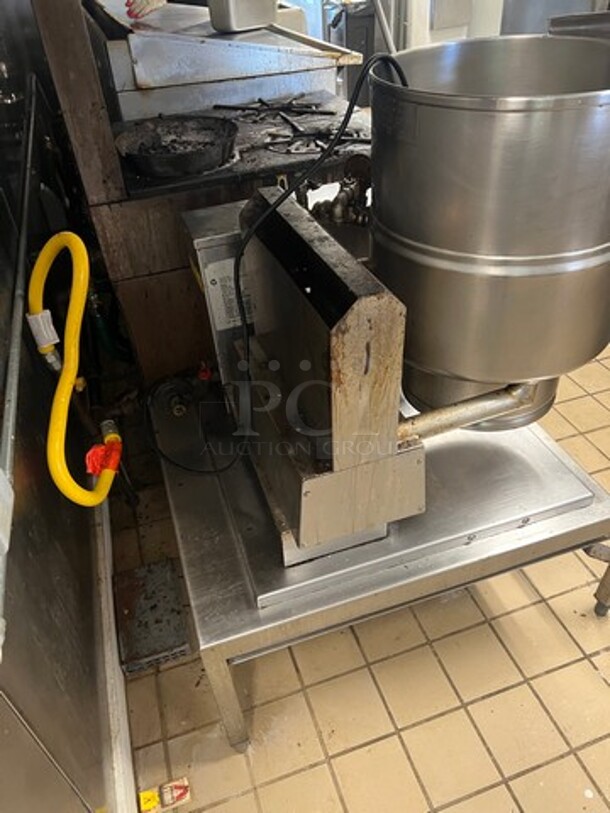 Groen Commercial Natural Gas Powered Tilting Soup Kettle! All Stainless Steel! WORKING WHEN REMOVED! Model: TDH40 SN: 36457 - Image 3 of 10