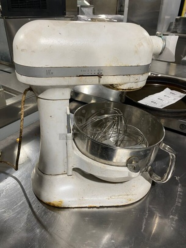 Kitchen Aid Countertop Planetary Mixer! With Mixing Bowl! With Paddle And Whisk Attachments! - Image 4 of 8