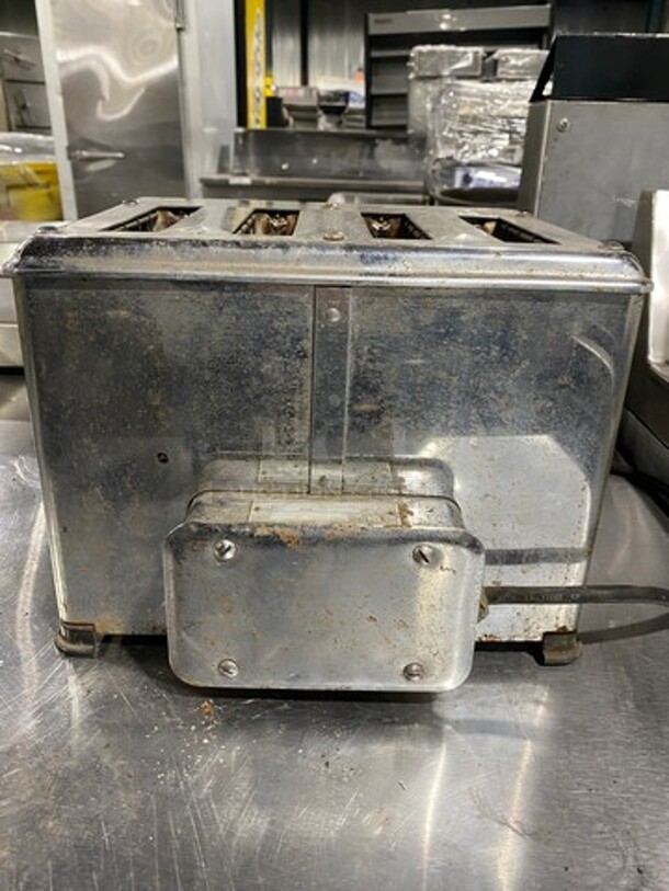 Toastmaster Commercial Countertop 4 Slot Toaster! Model: 1D3 SN: AA4626 208V - Image 3 of 6