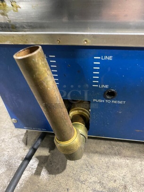 Antunes Commercial Countertop Heated Food Holding/ Display Cabinet Merchandiser! With Front Access Doors! Glass All Around! Stainless Steel Body! Model: SDC500 SN: 17091345 120V 60HZ 1 Phase - Image 7 of 9