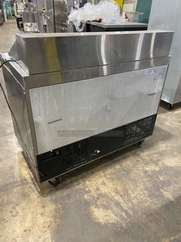 Kelvinator Commercial Refrigerated Sandwich Prep Table! With 2 Door Underneath Storage Space! Poly Coated Racks! All Stainless Steel! On Casters! Model: KCST4812 115V 60HZ 1 Phase - Image 3 of 8
