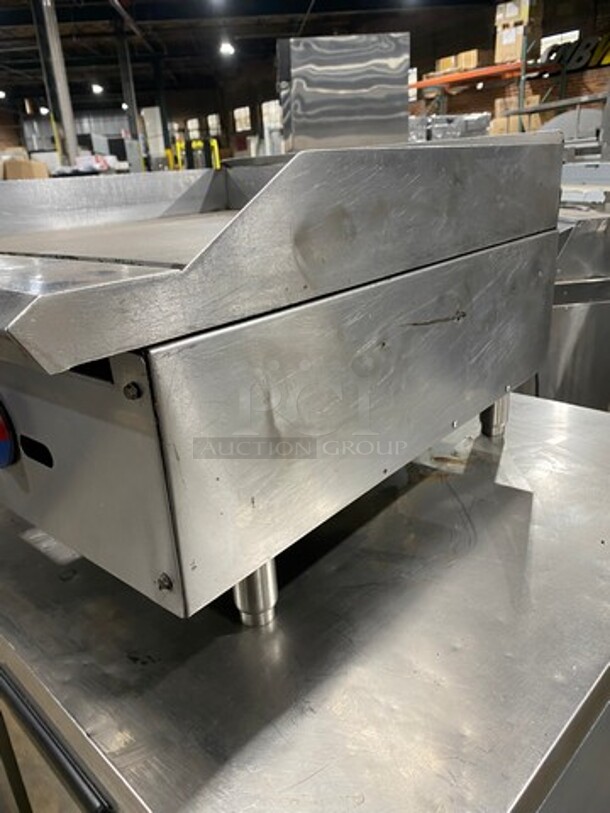 Commercial Countertop Natural Gas Powered Flat Top Griddle! With Back And Side Splashes! All Stainless Steel! On Small Legs! - Image 3 of 7