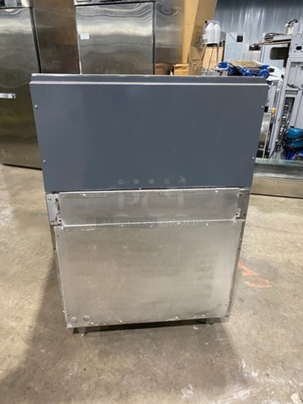 Garland Commercial Natural Gas Powered WIDE BODY 4 Burner Stove! With Oven Underneath! All Stainless Steel! With Raised Back Splash! GREAT FOR BIG POTS! On Legs! - Image 3 of 10