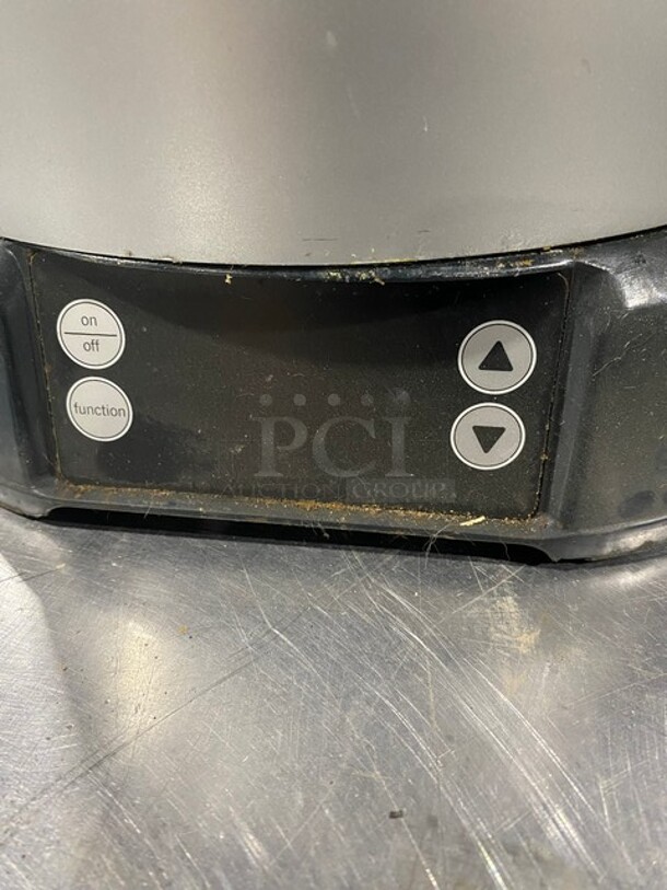 Vollrath 11qt Drop In Soup Warmer With Thermostatic Controls! MODEL 7411 SN: E2090024730237 120v - Image 4 of 6