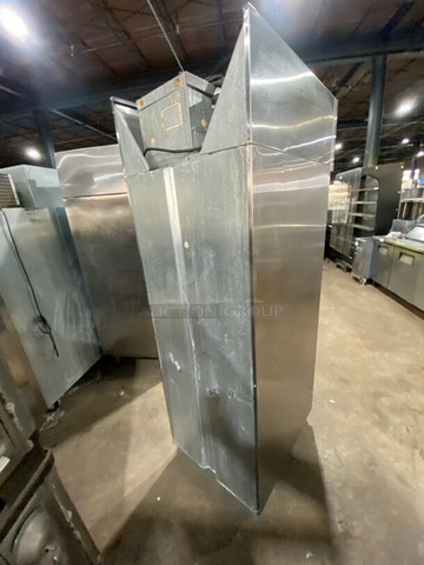 Continental Commercial Single Door Reach-In Cooler! Solid Stainless Steel! On Casters! Model: DL1RSS SN: 14348204 115V 60HZ 1 Phase - Image 3 of 8