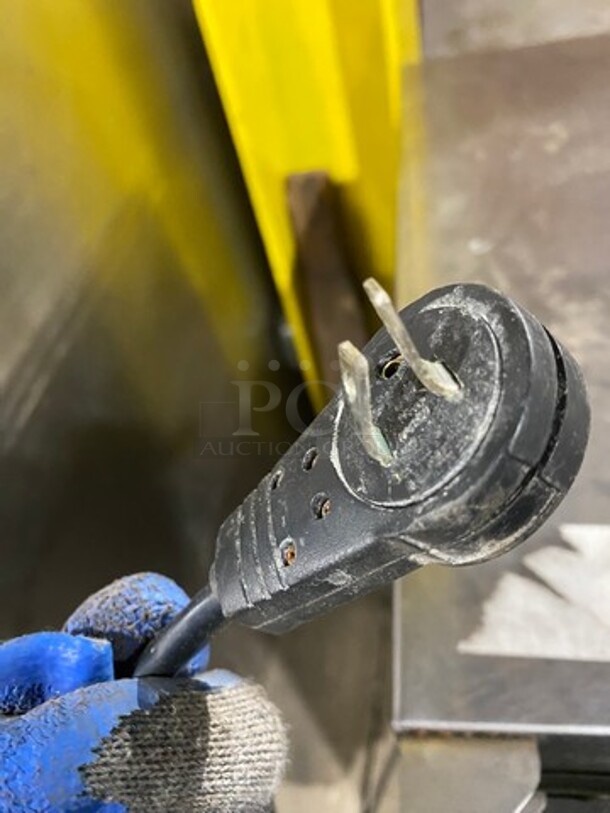 Perlick Commercial Undercounter Single Door Reach In Cooler! Solid Stainless Steel! On Casters! Model: HC24RS SN: 690652 115V 60HZ 1 Phase - Image 8 of 8