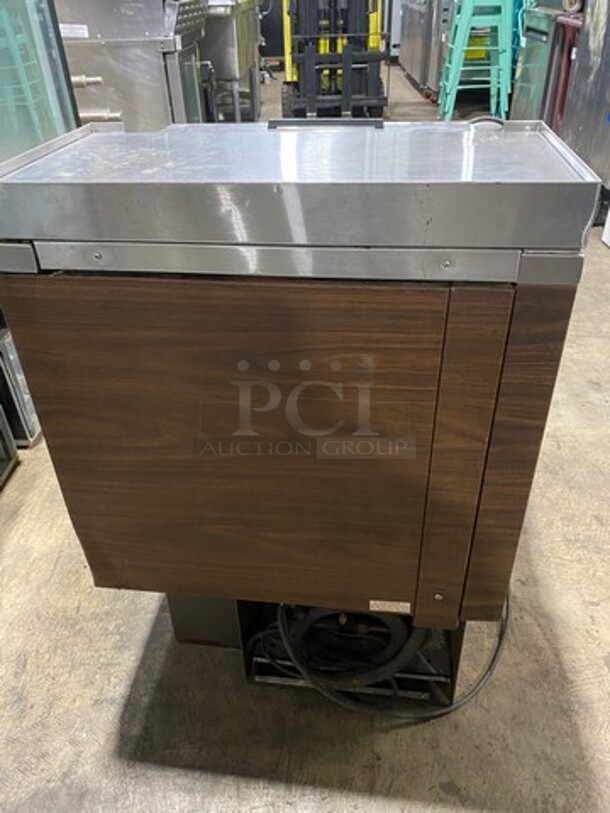 Commercial Under The Counter Beer Bottle Cooler! With Single Sliding Stainless Steel Top Door! Model: GF24L 115V 60HZ 1 Phase - Image 3 of 8