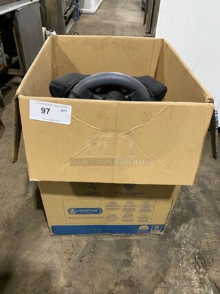 IN ORIGINAL BOX! Graco Child Safety Car Seat! With Straps! With Single Side Cup Holder! With Side Patting For Head Support!