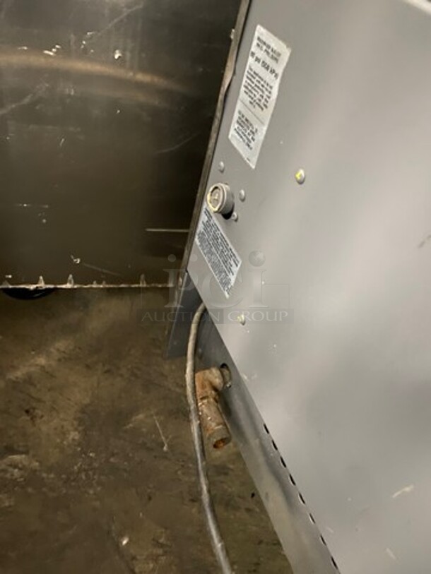 Turbofan Commercial Natural Gas Powered Convection Oven! With View Through Doors! Metal Oven Racks! All Stainless Steel! Model: G32D5 SN: 484130 - Image 8 of 9