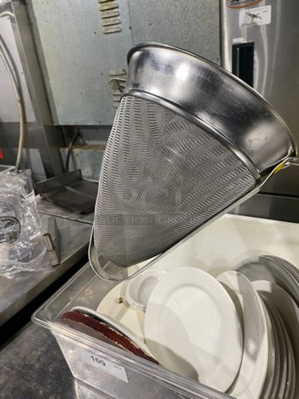 ALL ONE MONEY! MISCELLANEOUS! Includes Assorted Plates And Strainer! - Image 3 of 7