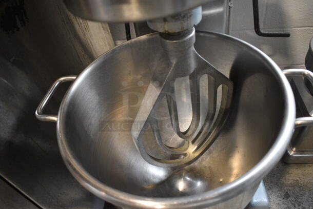 Hobart Model D330 Metal Commercial Floor Style 30 Quart Planetary Dough Mixer w/ Stainless Steel Mixing Bowl and Paddle Attachment. 208 Volts, 1 Phase. 22x32x51 - Image 3 of 8
