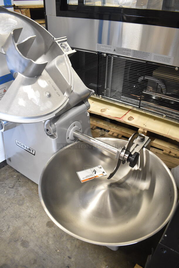BRAND NEW SCRATCH AND DENT! Hobart 84186 Stainless Steel Commercial Countertop 15 lb. Buffalo Chopper Food Processor with #12 Hub and S Blade. 115 Volts, 1 Phase. Tested and Working!  - Image 4 of 8