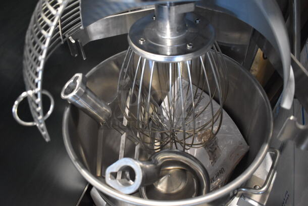 BRAND NEW SCRATCH AND DENT! Galaxy 177GMIX30 Metal Commercial Floor Style 30 Quart Planetary Dough Mixer w/ Stainless Steel Mixing Bowl, Bowl Guard, Dough Hook, Balloon Whisk and Paddle Attachments. Missing Fan. 110 Volts, 1 Phase. 22x26x46. Tested and Working! - Image 5 of 10