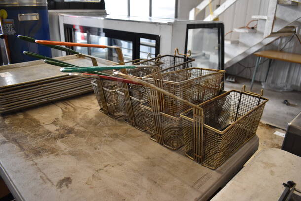 7 Various Metal Fry Baskets. Includes 6.5x25x11. 7 Times Your Bid! - Image 5 of 9