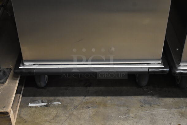 BRAND NEW SCRATCH AND DENT! 2021 Lakeside 552 Aluminum Cart for 15" x 20" Trays - 24 Tray Capacity on Commercial Casters.  - Image 2 of 6
