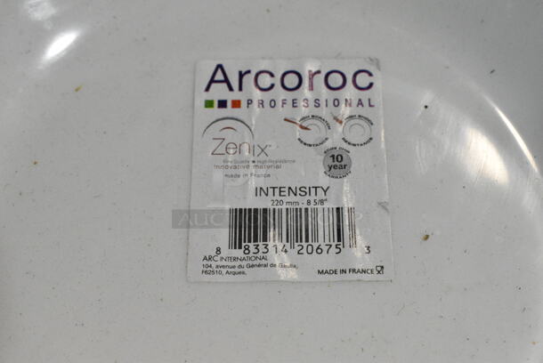 Box of 6 BRAND NEW! Arcoroc White Ceramic Plates - Image 5 of 5