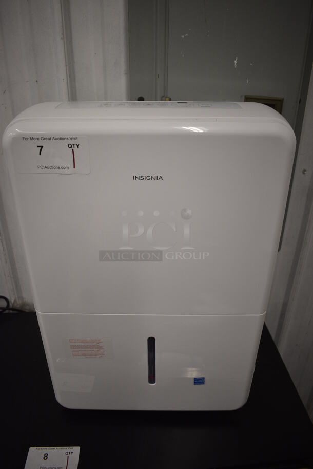 BRAND NEW SCRATCH AND DENT! Insignia NS-DH50WH1 Metal Portable Dehumidifier on Casters. 115 Volts, 1 Phase. 16x12x24. Tested and Working!
