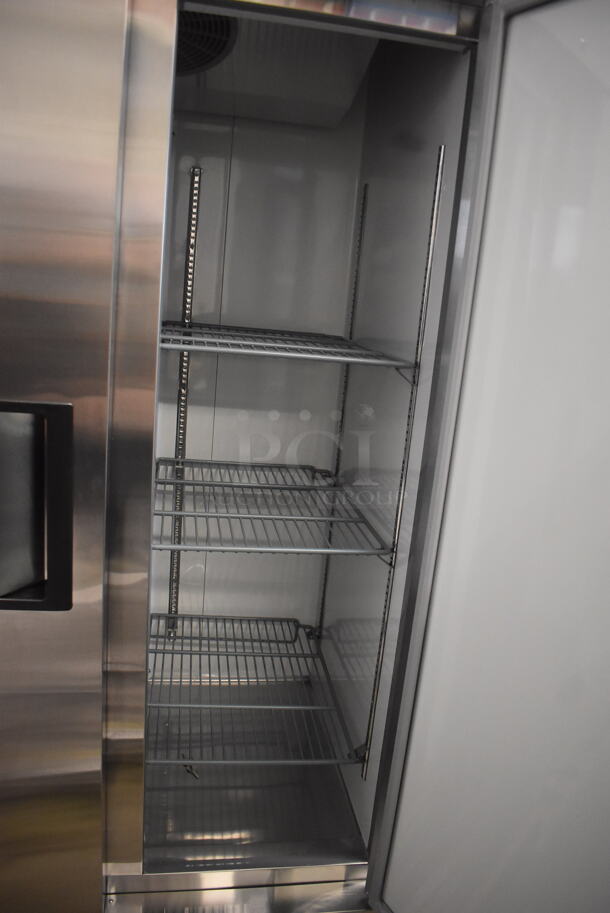 BRAND NEW SCRATCH AND DENT! Avantco A-35R-HC 39 1/2" Solid Door Reach-In Refrigerator Cooler On Commercial Casters 115 Volts 1 Phase. Tested and Working! - Image 5 of 6