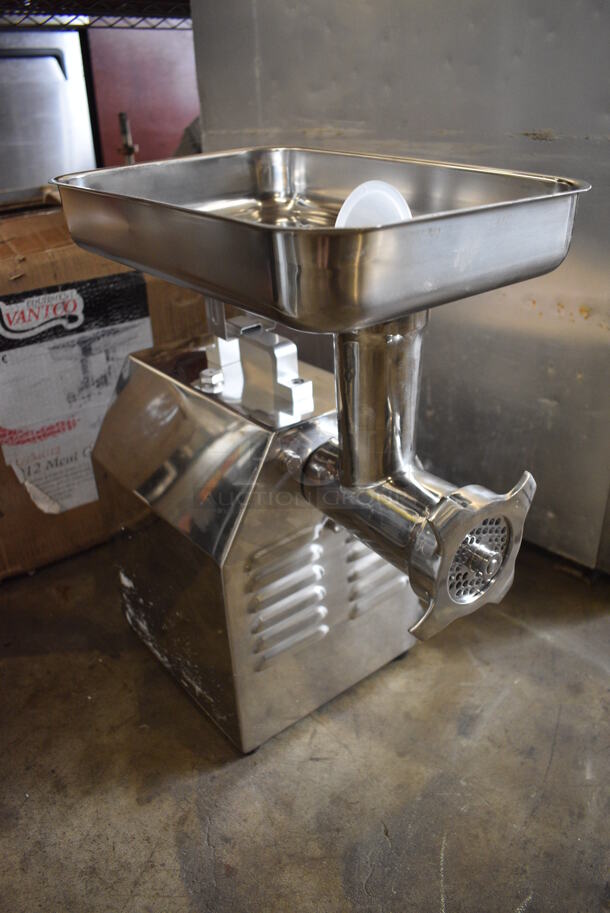 BRAND NEW SCRATCH AND DENT! Avantco Model MG12 Stainless Steel Commercial Countertop #12 Meat Grinder w/ Tray. 110 Volts, 1 Phase. 10x17x19.5. Tested and Working! - Image 1 of 7