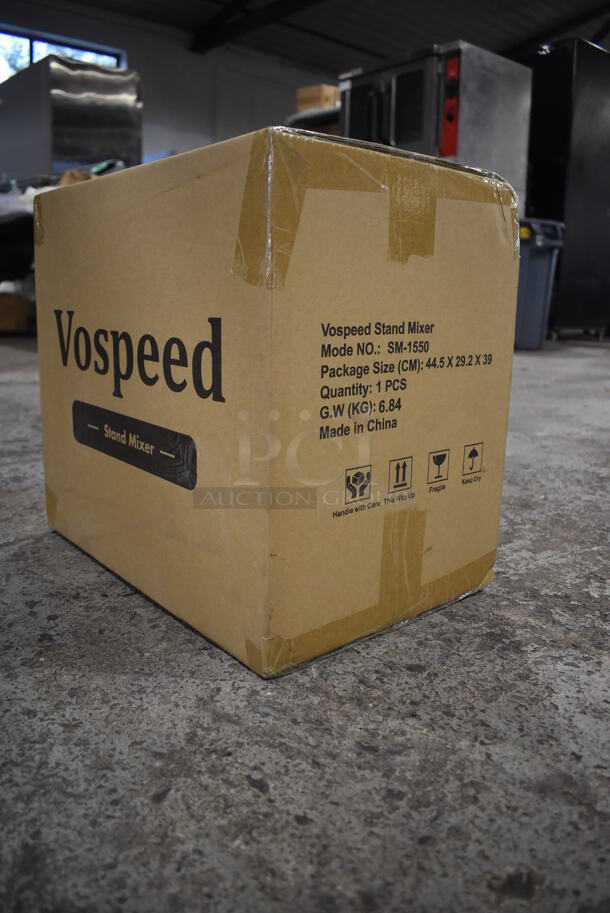 BRAND NEW IN BOX! Vospeed SM-1550 Metal Countertop 6-Speed Tilt-Head 8.5 Quart Stand Mixer w/ Stainless Steel Mixing Bowl, Beater, Dough Hook and Whisk Attachments - Image 4 of 4