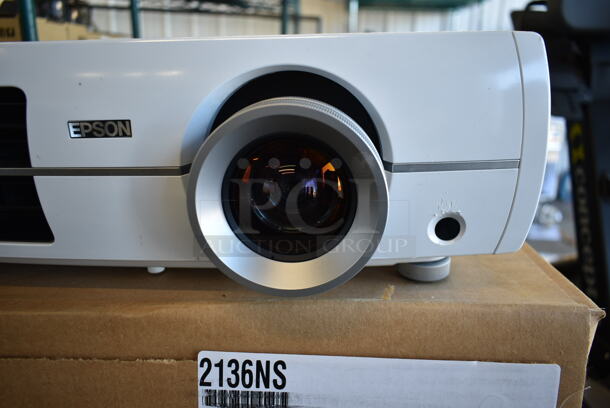 Epson H337A LCD Projector. 100-240 Volts, 1 Phase.  - Image 4 of 9