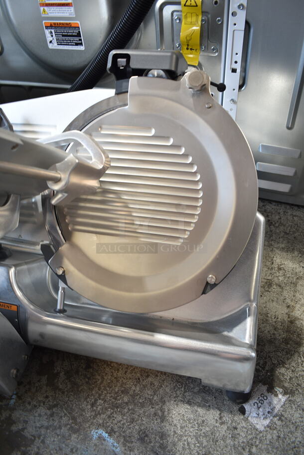 BRAND NEW SCRATCH AND DENT! Hobart ECO13 Ecoline Stainless Steel Commercial Countertop Meat Slicer. 120 Volts, 1 Phase. Tested and Working! - Image 3 of 9