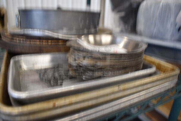 ALL ONE MONEY! Lot of Various Metal Items Including Baking Pans  - Image 5 of 7