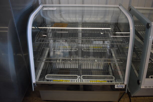 BRAND NEW SCRATCH AND DENT! Avantco 360BCDI28W Metal Commercial Countertop Refrigerated Display Case Merchandiser. 115 Volts, 1 Phase. 28x23x27. Tested and Working! - Image 6 of 8