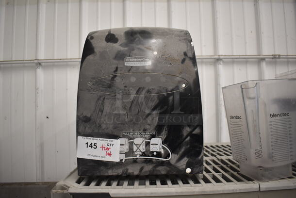 ALL ONE MONEY! Tier Lot of Various Poly Items Including Paper Towel Dispensers, Pitchers - Image 3 of 4