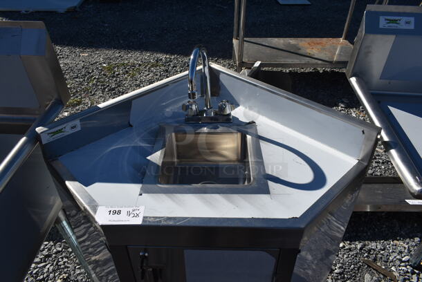 BRAND NEW SCRATCH AND DENT! Regency  600TSSC2424C Stainless Steel Commercial Single Bay Sink. - Image 2 of 7