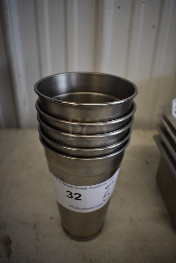 5 Metal Mixing Cups. 4x4x7. 5 Times Your Bid!