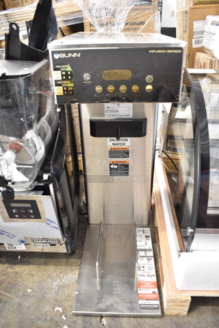2019 Bunn IC3-DBC Stainless Steel Commercial Countertop Iced Tea Machine. 120/208 Volts, 1 Phase. 