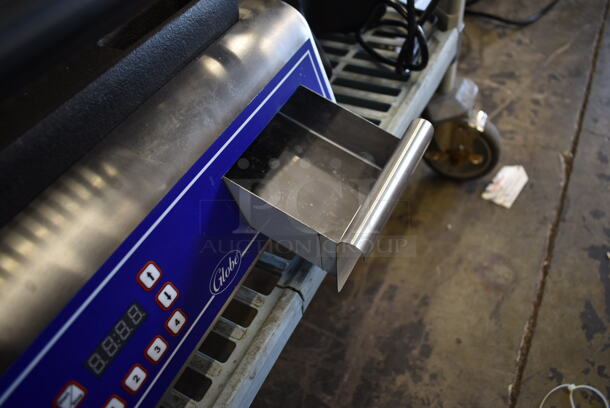 BRAND NEW SCRATCH AND DENT! 2023 Globe GPG14D Stainless Steel Commercial Countertop Electric Powered Panini Press. 120 Volts, 1 Phase. Tested and Working! - Image 5 of 7