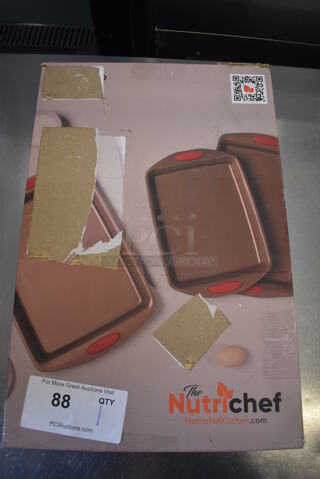 Box of BRAND NEW! Nutrichef NCRL3SGD Baking Pan Set