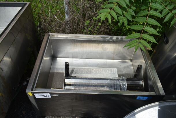 Stainless Steel Commercial Ice Bin w/ Speedwell.  - Image 1 of 1